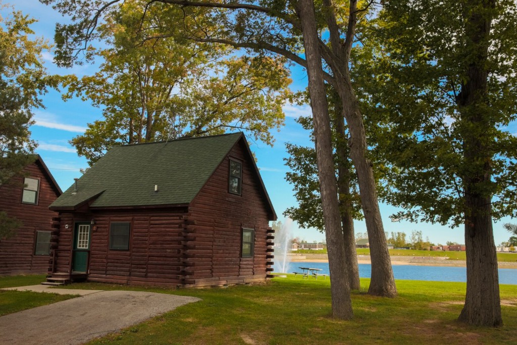 Montana's Lake Shore Lodge Cabins: Where Wilderness Meets Comfort