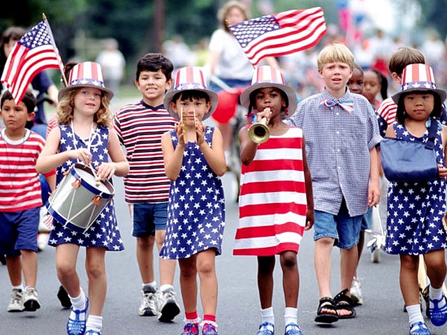 4th-of-July-Children-at-a-Parade